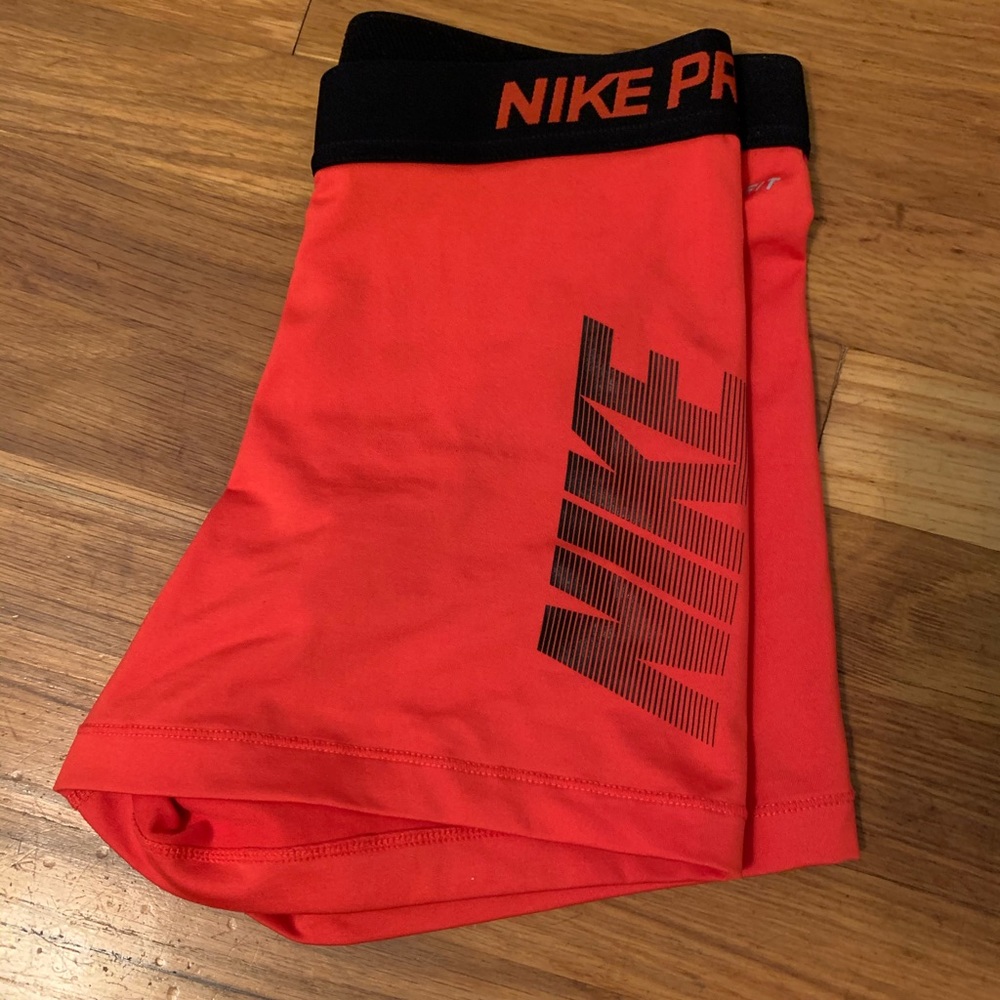 Nike compression shorts/ spandex